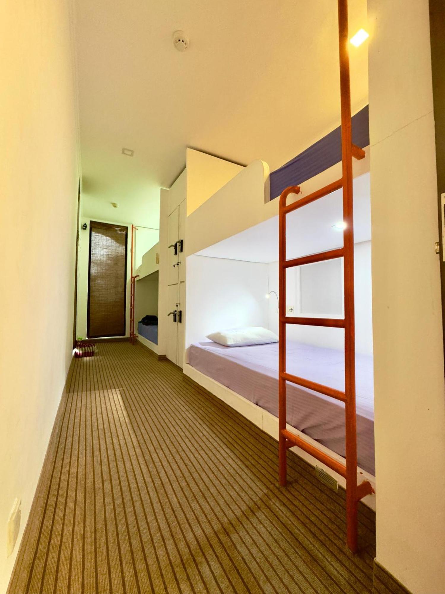 Traveler'S Haven Hostel At Colombo Intl Airport Katunayaka Exterior foto